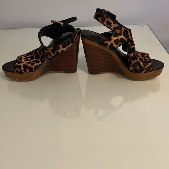 Michael Kors leopard wedge sandal never worn no box - Picture 3 of 5